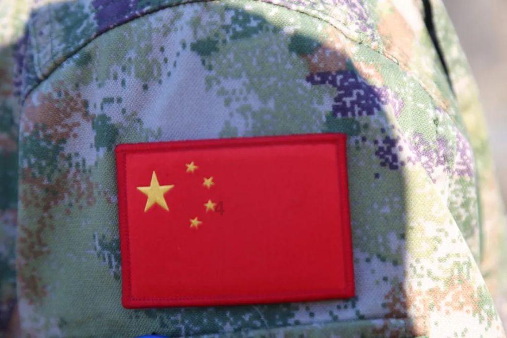 逃出昏暗的地下室